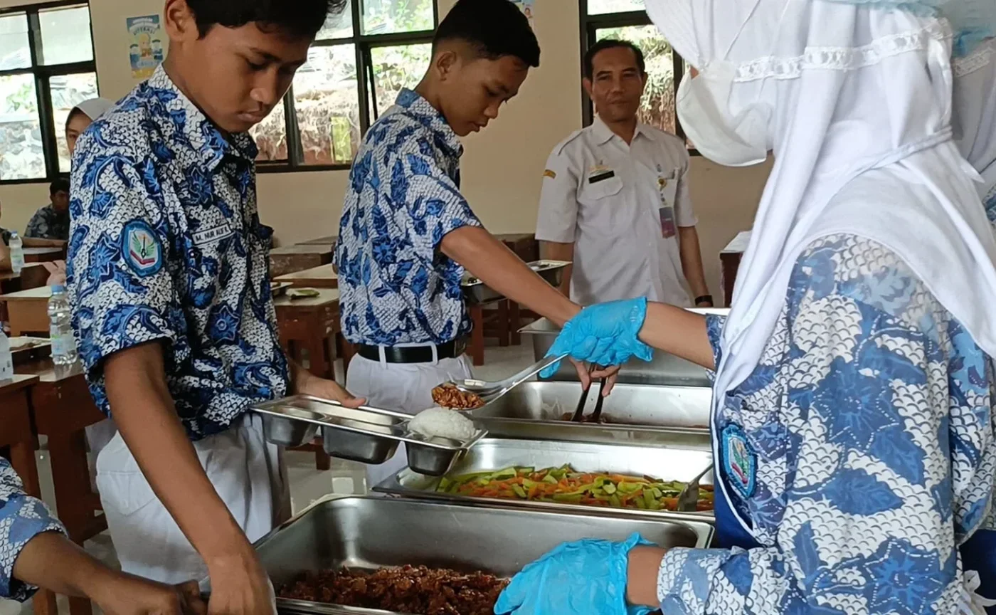 MBG Prasmanan Makin Luas, SOP Perketat Keamanan dari Dapur