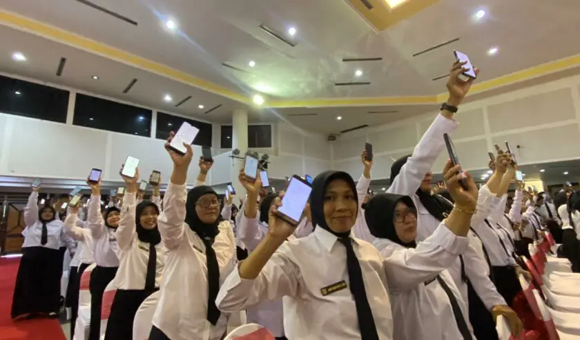 Pemerintah Pastikan Guru PPPK Penuh Waktu 2027 Diproses Bertahap Tanpa Tes Ulang